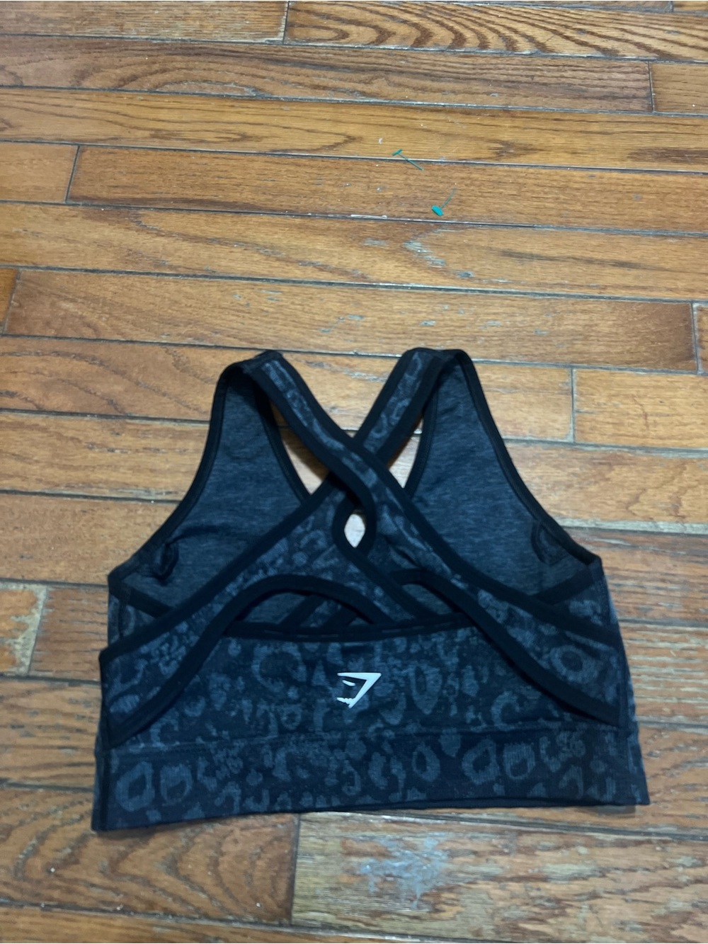 Gymshark Black Charcoal Leopard Seamless Sports Bra - Picture 3 of 6